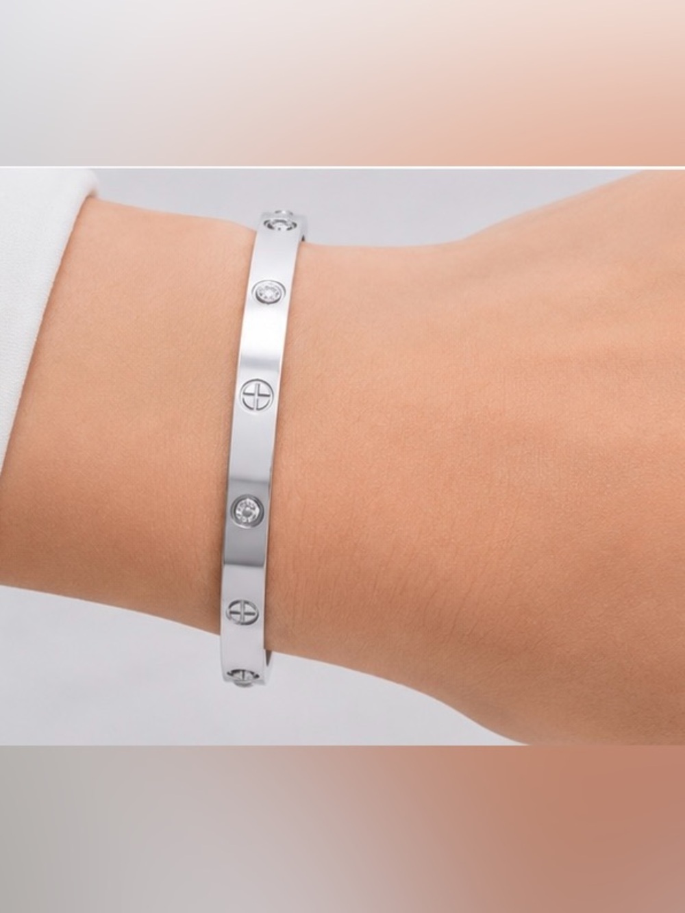 Silver Stainless Steel Bracelet – Waterproof – 7 Inches 🩶 - Picture 3 of 5